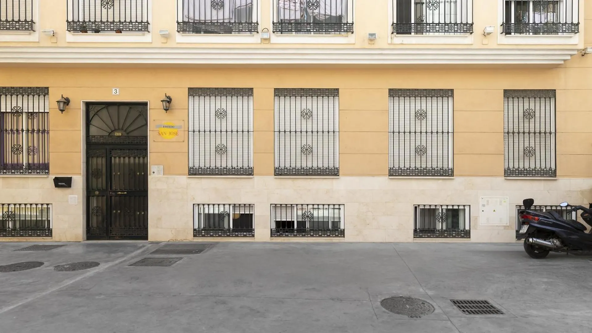 Cozy Central Studio In Pasaje Olletas Malaga 0*,